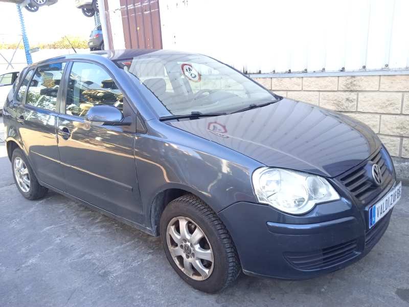VOLKSWAGEN POLO (9N3)