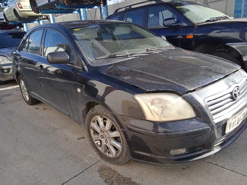 TOYOTA AVENSIS BERLINA (T25)