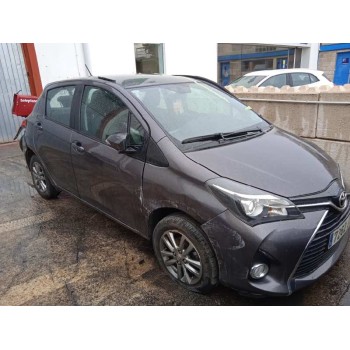 toyota yaris del año 2015