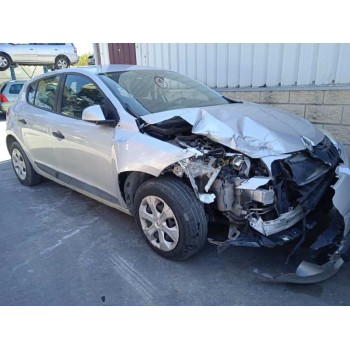 renault megane iii berlina 5 p del año 2010