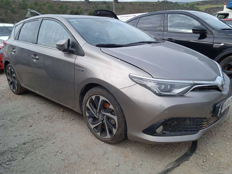 TOYOTA AURIS (_E18_)