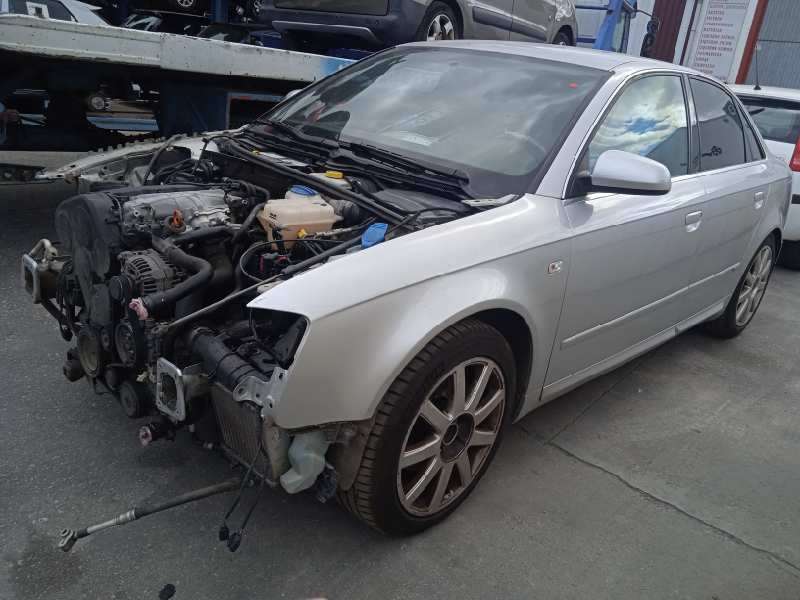 AUDI A4 BERLINA (8E)
