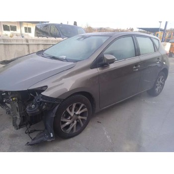 toyota auris del año 2017