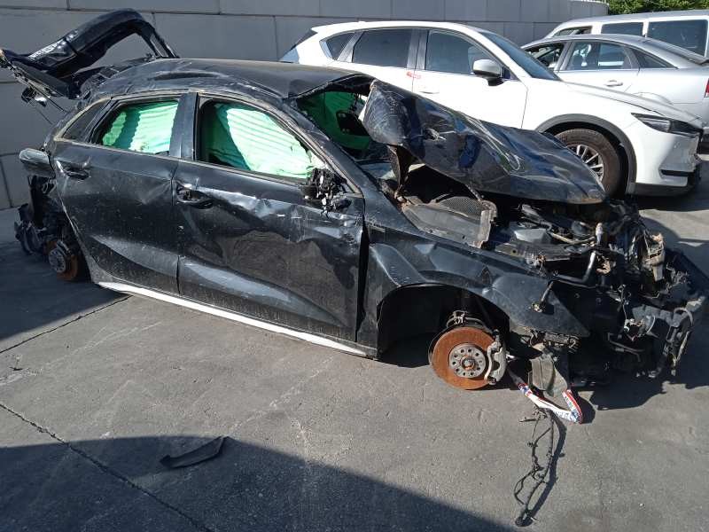 AUDI A3 SPORTBACK (8YA)