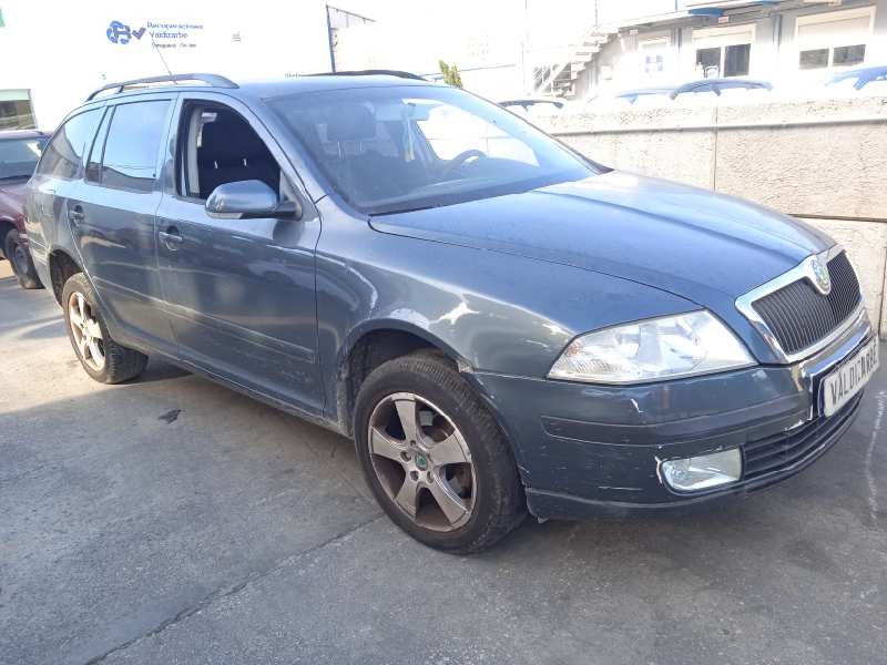 SKODA OCTAVIA COMBI (1Z5)