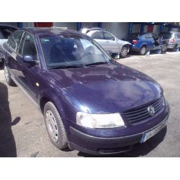 VOLKSWAGEN PASSAT BERLINA (3B2)