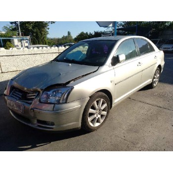 toyota avensis berlina (t25) del año 2004