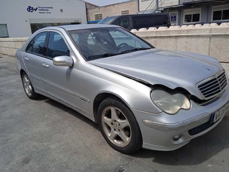 MERCEDES-BENZ CLASE C (W203) BERLINA