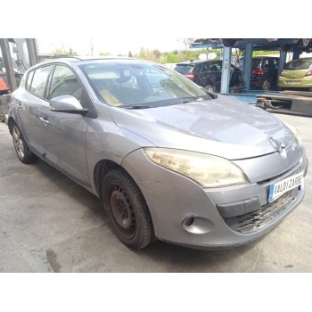 renault megane iii berlina 5 p del año 2009