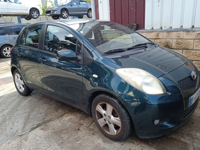 TOYOTA YARIS (_P9_)
