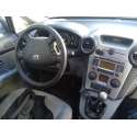 KIA CARENS (UN)