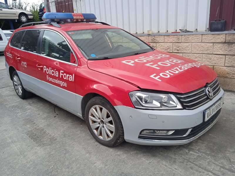 VOLKSWAGEN PASSAT VARIANT (365)