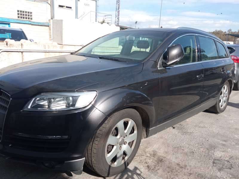 AUDI Q7 (4L)
