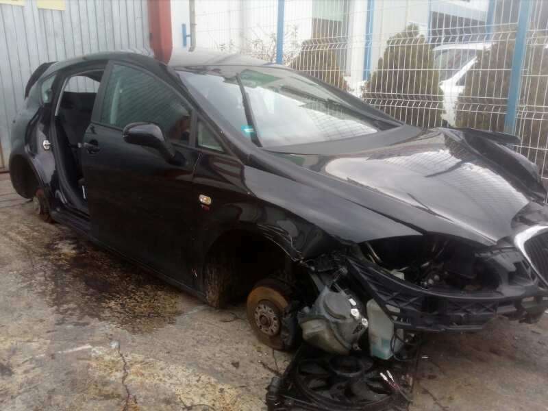 SEAT LEON (1P1)