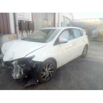 toyota auris del año 2016