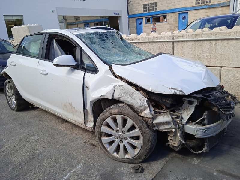OPEL ASTRA J LIM.