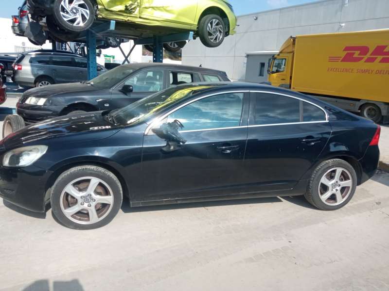VOLVO S60 II (134)