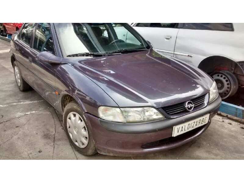 OPEL VECTRA B BERLINA
