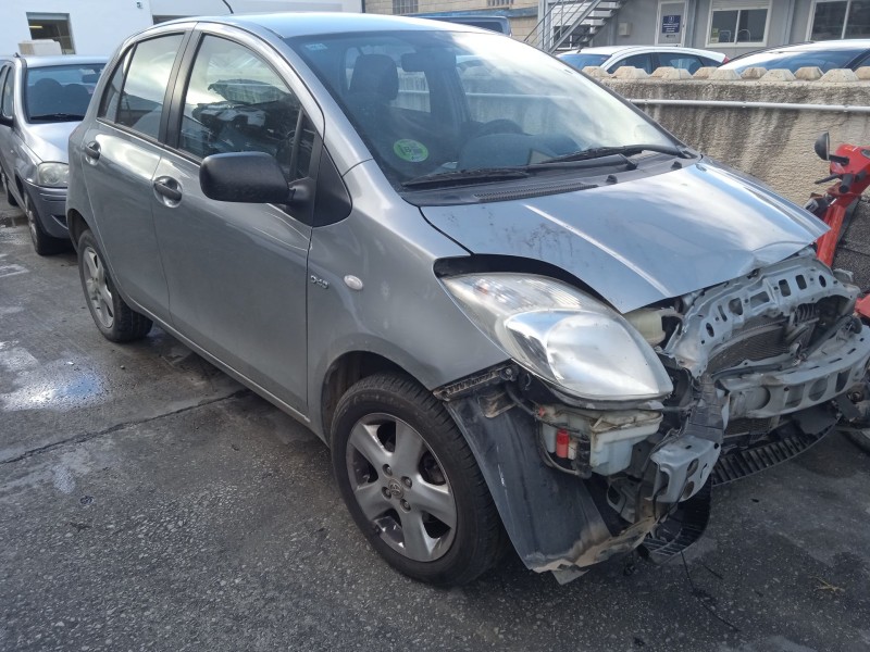 TOYOTA YARIS (_P9_)