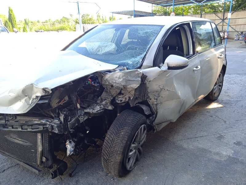 VOLKSWAGEN GOLF VI (5K1)