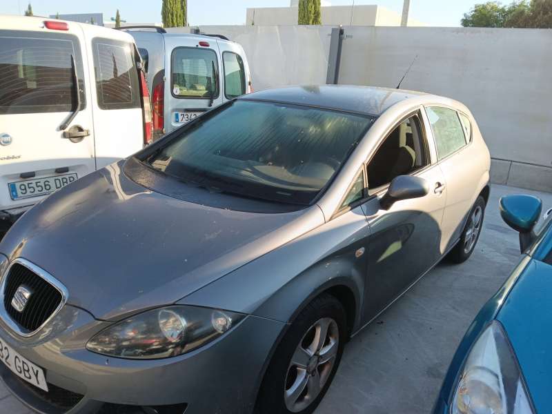 SEAT LEON (1P1)