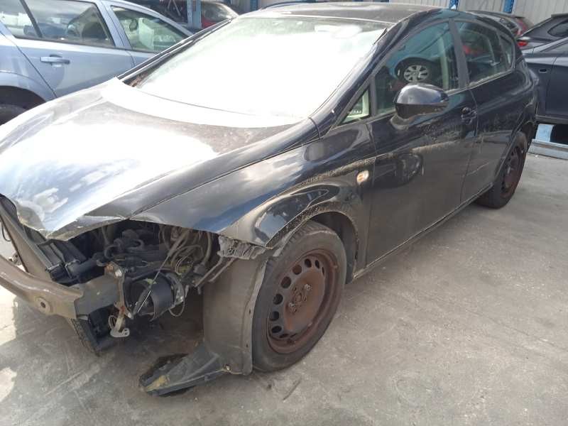 SEAT LEON (1P1)