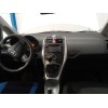 toyota auris (_e15_) del año 2012