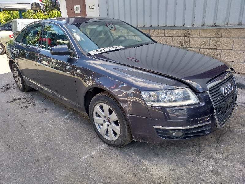 AUDI A6 BERLINA (4F2)