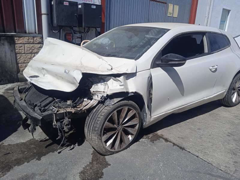 VOLKSWAGEN SCIROCCO (137)