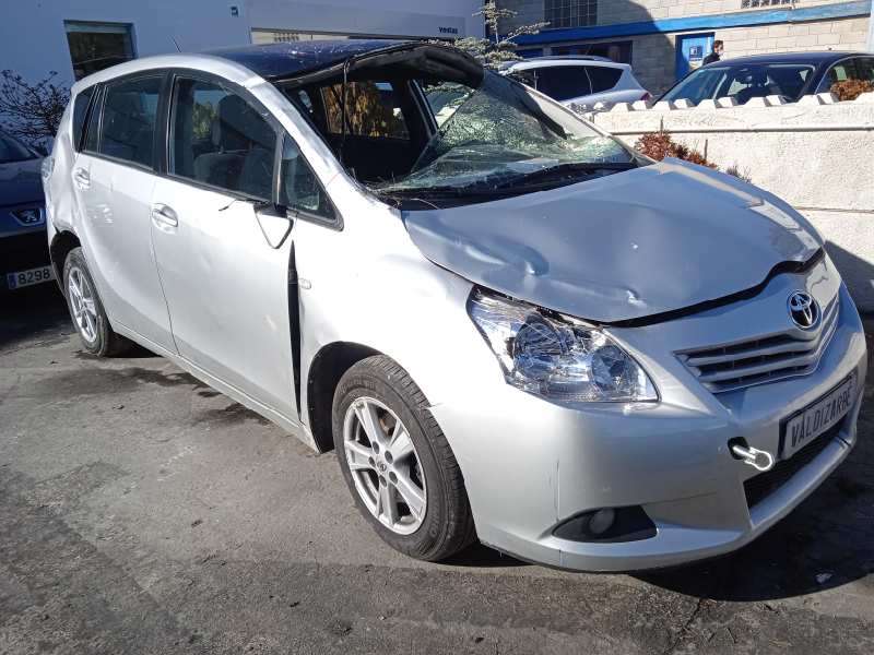 TOYOTA VERSO