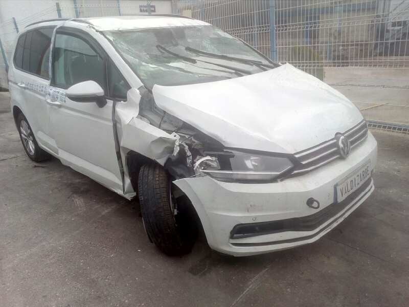 VOLKSWAGEN TOURAN (5T1)