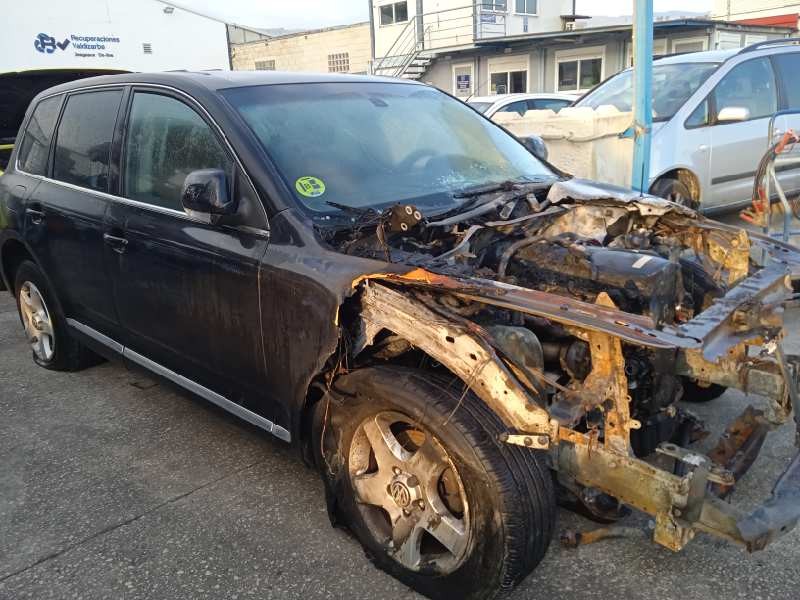 VOLKSWAGEN TOUAREG (7LA)