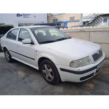 SKODA OCTAVIA BERLINA (1U2) de desguace