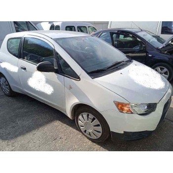 mitsubishi colt berlina 3 (z30) del año 2010