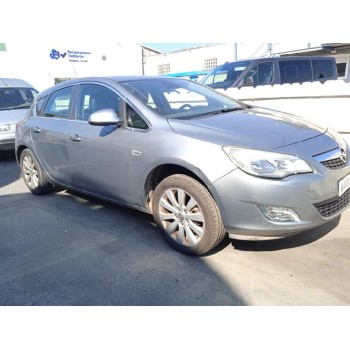 opel astra j lim. del año 2010
