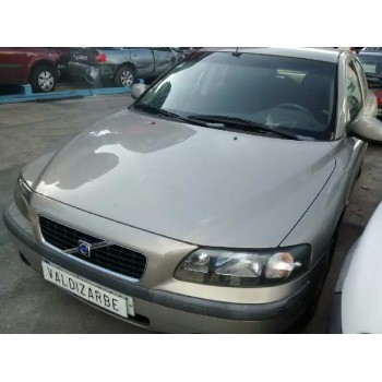 volvo s60 berlina del año 2001