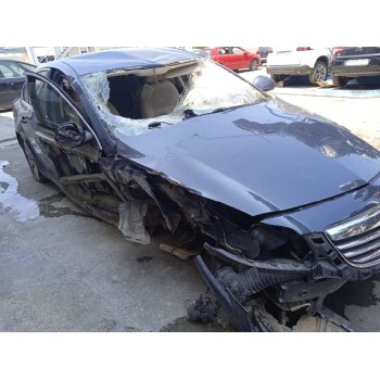 opel insignia berlina del año 2011