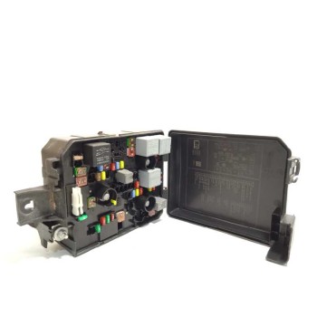 Recambio de caja reles / fusibles para opel corsa e 1.4 referencia OEM IAM 39068005  