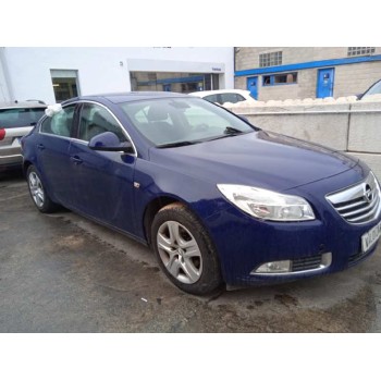 opel insignia berlina del año 2011