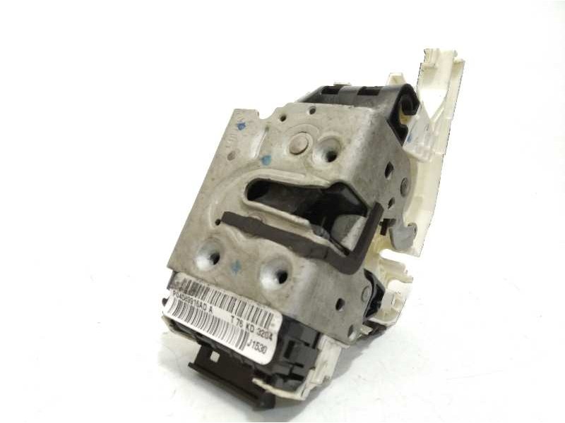 CERRADURA PUERTA DELANTERA DERECHA P04589916AD K04589916AD