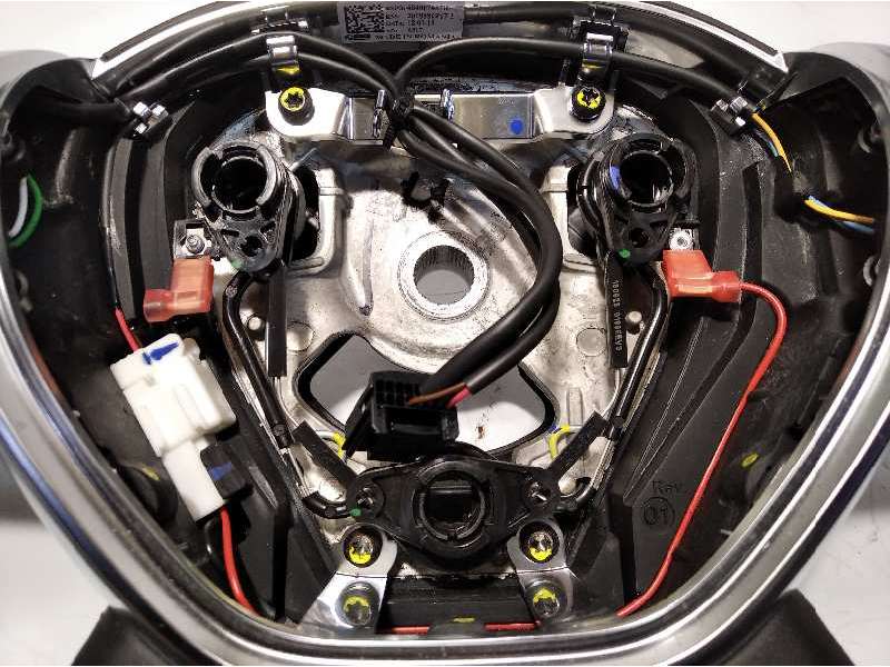 Recambio de volante para dacia duster ii referencia OEM IAM 484007487R  2018886Z67 5