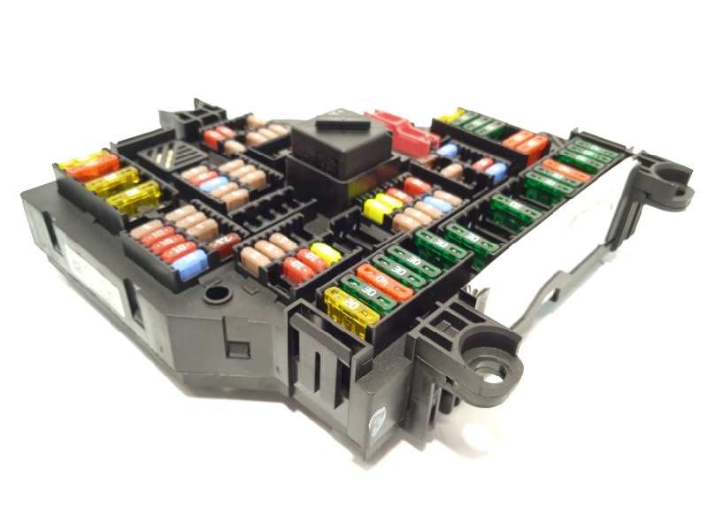 CAJA RELES / FUSIBLES 9264924 