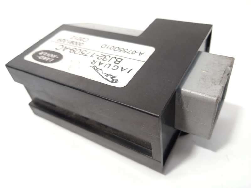 Recambio de modulo electronico para land rover evoque pure referencia OEM IAM BJ3217509AC  LR033016 2