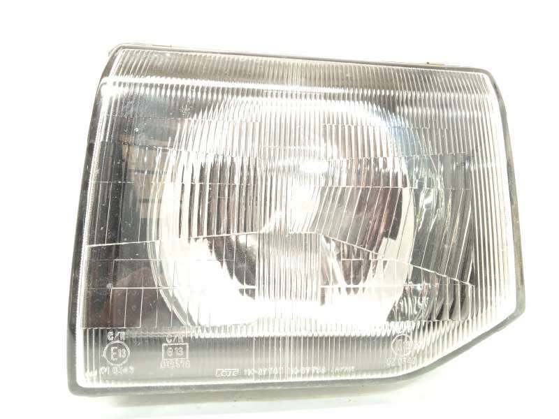 FARO IZQUIERDO MB831068 