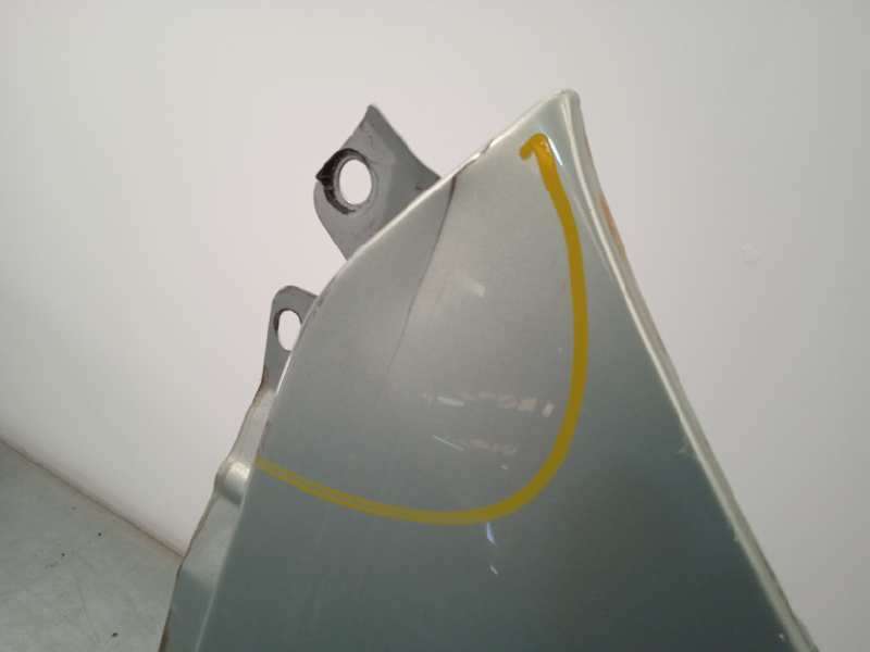 Recambio de aleta delantera izquierda para kia carens (un) 2.0 crdi referencia OEM IAM 663111D050 2