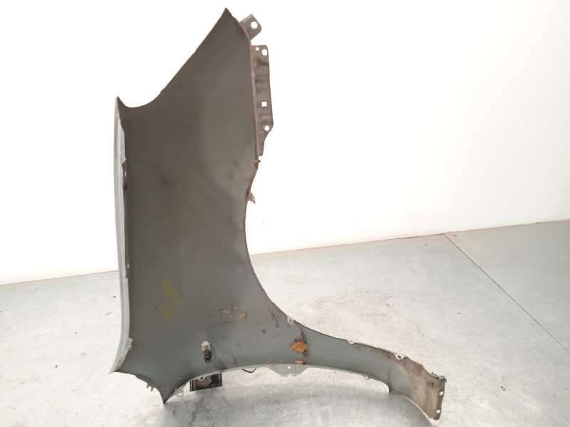 Recambio de aleta delantera izquierda para kia carens (un) 2.0 crdi referencia OEM IAM 663111D050 3