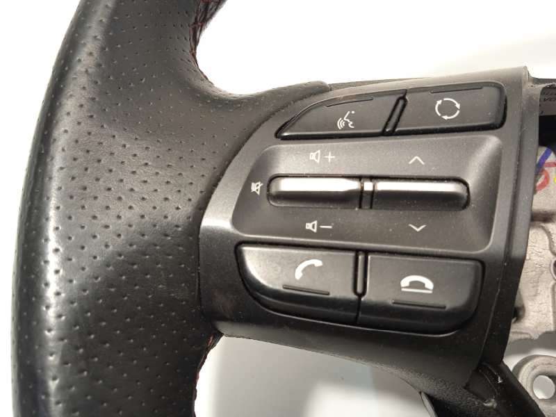 Recambio de volante para hyundai kona 1.0 tgdi cat referencia OEM IAM 56110J9390MGY - Blanco 2