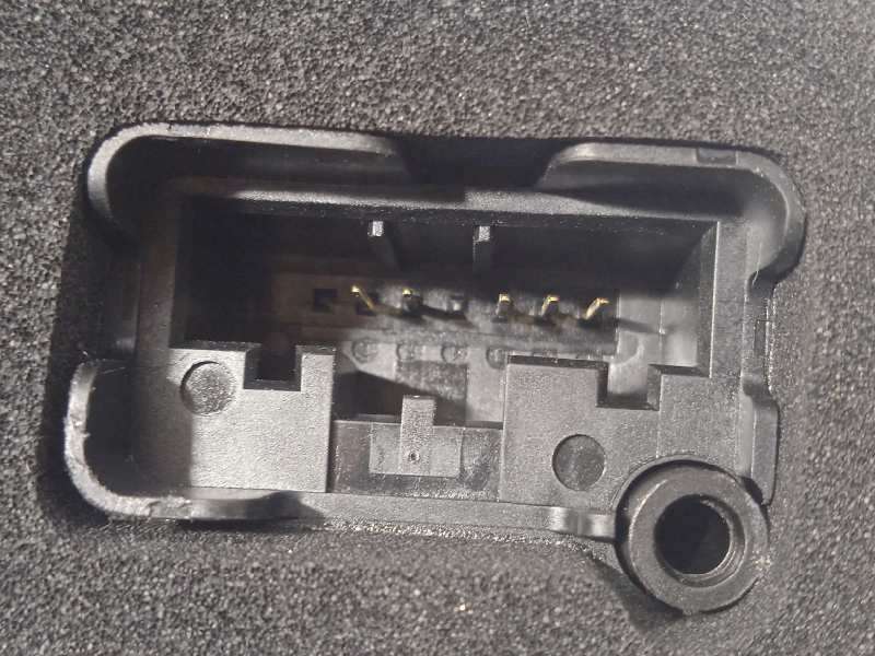 Recambio de cerradura puerta trasera izquierda para volkswagen t-cross 1.0 tsi referencia OEM IAM 10A839015 - Blanco 4