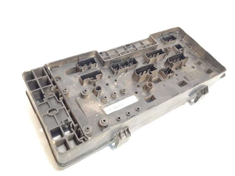Recambio de caja reles / fusibles para land rover discovery (lt) 2.5 turbodiesel referencia OEM IAM YQE000300 - Blanco 3