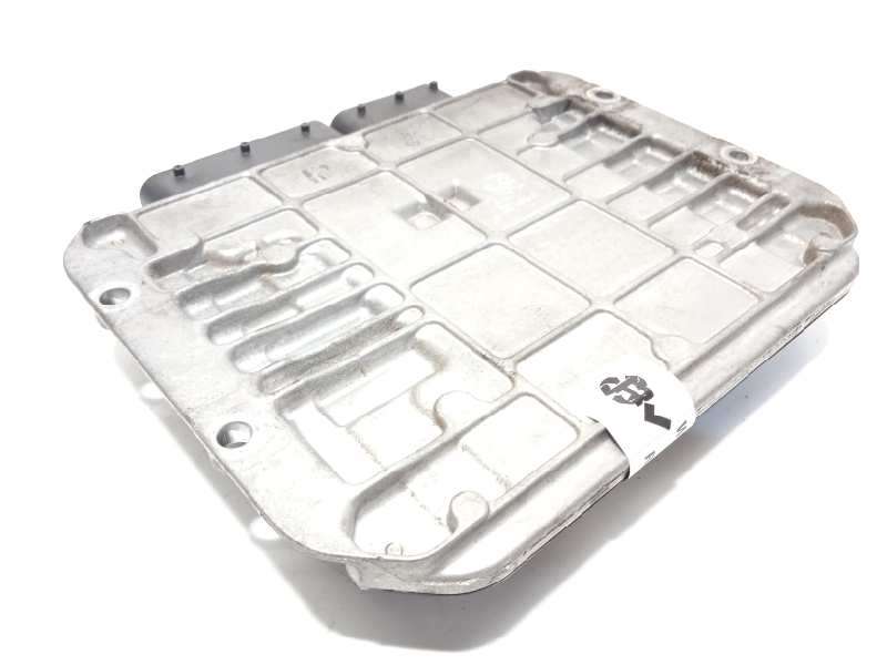 Recambio de centralita motor uce para opel astra j sports tourer enjoy referencia OEM IAM 55579893  2757001011 2